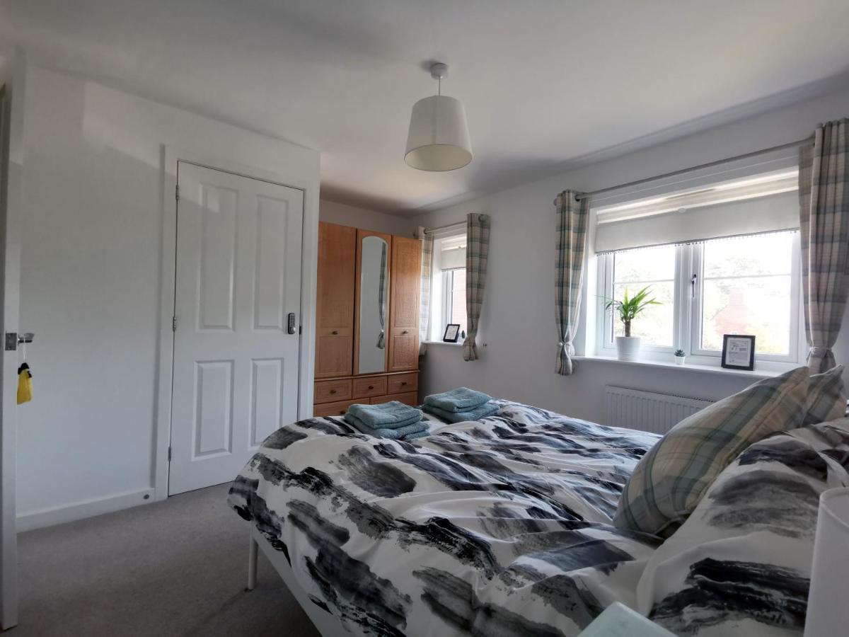 2 Bedroom House With Free Parking Lyme Regis Dış mekan fotoğraf