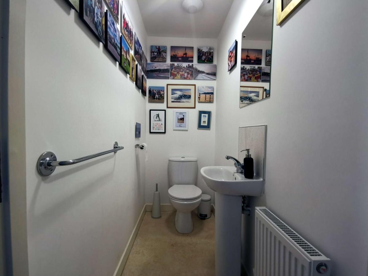 2 Bedroom House With Free Parking Lyme Regis Dış mekan fotoğraf