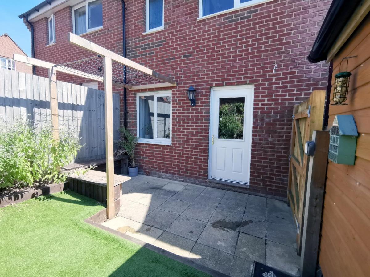 2 Bedroom House With Free Parking Lyme Regis Dış mekan fotoğraf