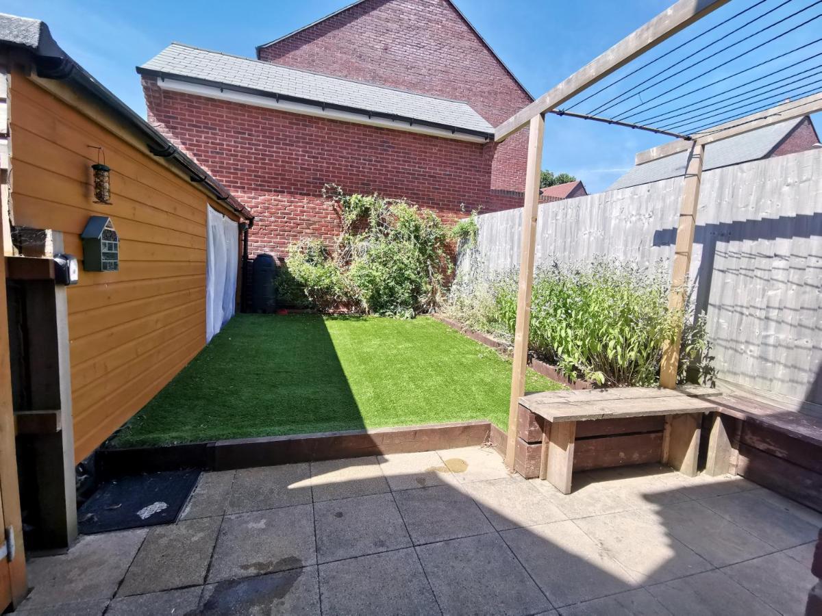2 Bedroom House With Free Parking Lyme Regis Dış mekan fotoğraf